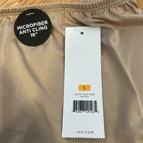 Nude Slip - Picture 3 of 3